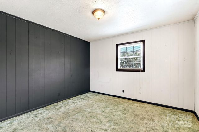 12231 N 226 Highway, Bakersville, NC 28705