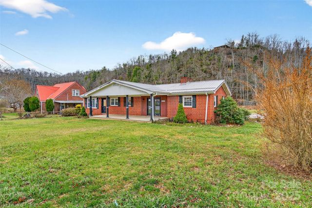 12231 N 226 Highway, Bakersville, NC 28705