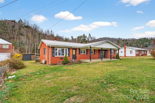 12231 N 226 Highway, Bakersville, NC 28705