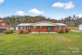 12231 N 226 Highway, Bakersville, NC 28705