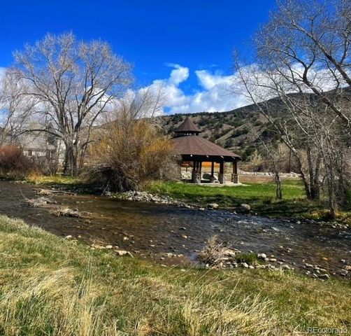 306 Southside Loop, Salida, CO 81201