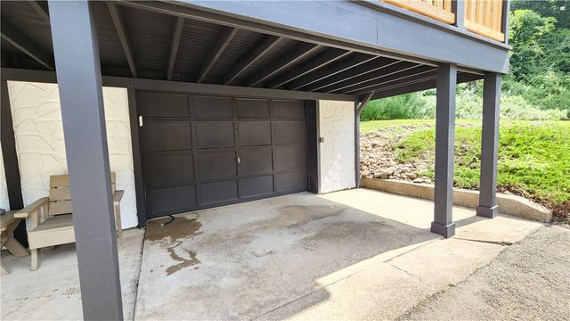 751 Naylor St, Greenfield, PA 15207