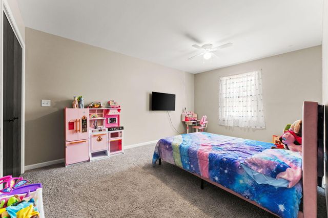 1318 Whippoorwill Road, Valparaiso, IN 46383