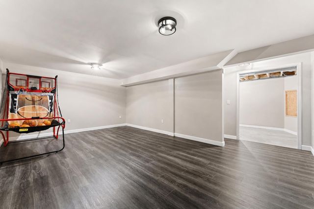 1318 Whippoorwill Road, Valparaiso, IN 46383