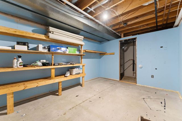 1318 Whippoorwill Road, Valparaiso, IN 46383