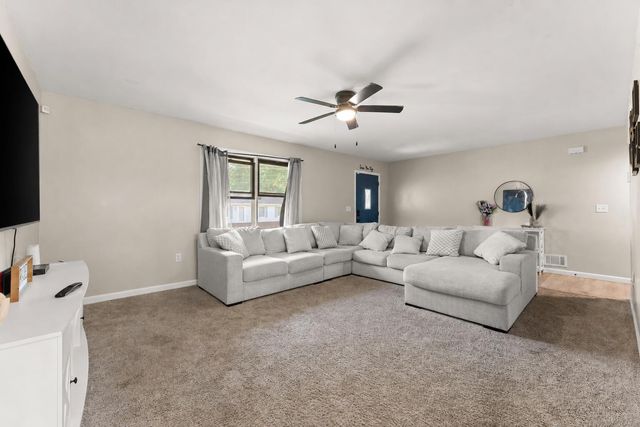 1318 Whippoorwill Road, Valparaiso, IN 46383