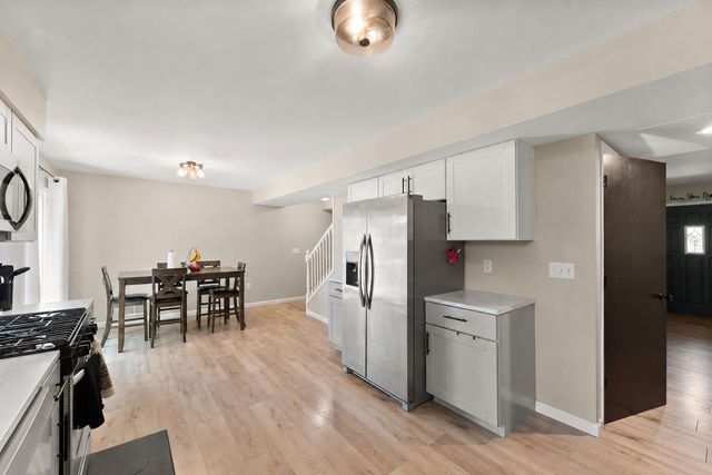 1318 Whippoorwill Road, Valparaiso, IN 46383