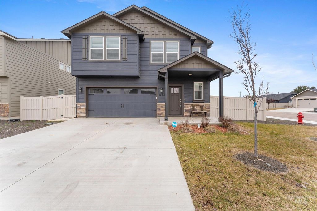 513 Stanley Lake St, Middleton, ID 83644