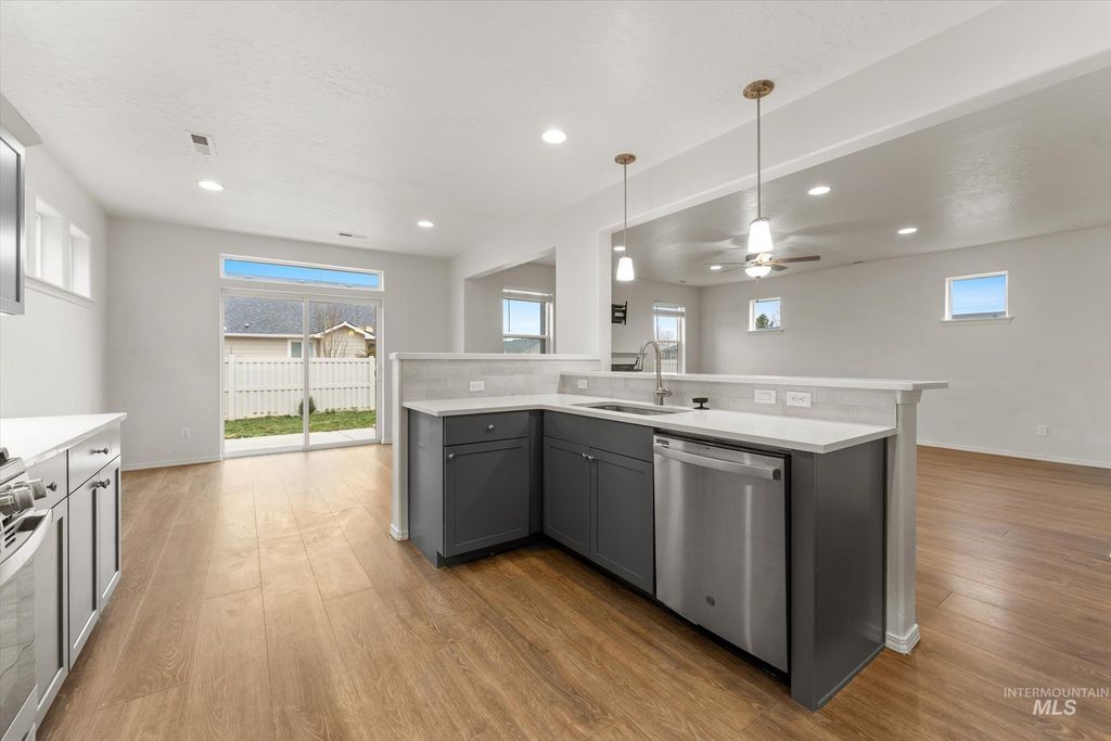 513 Stanley Lake St, Middleton, ID 83644 photo 10