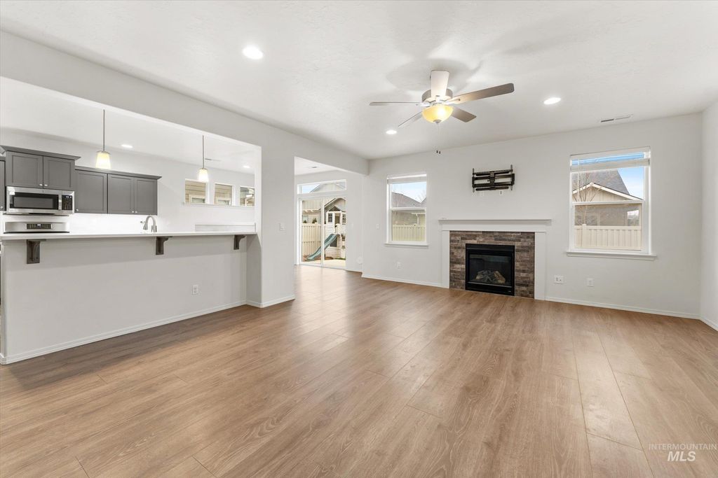 513 Stanley Lake St, Middleton, ID 83644 photo 4