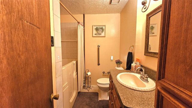 8002 Richland Drive, Houston, TX 77028