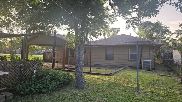 8002 Richland Drive, Houston, TX 77028