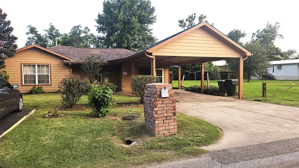 8002 Richland Drive, Houston, TX 77028