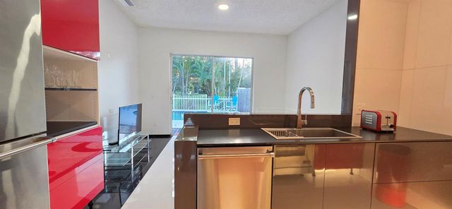 661 Lake Wellington Drive, Wellington, FL 33414