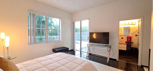 661 Lake Wellington Drive, Wellington, FL 33414