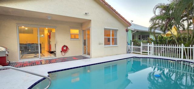 661 Lake Wellington Drive, Wellington, FL 33414