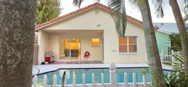 661 Lake Wellington Drive, Wellington, FL 33414