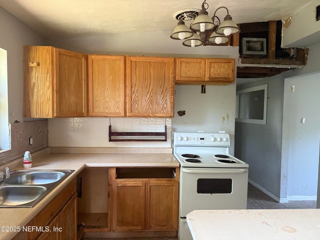 3944 COBALT Avenue E, Jacksonville, FL 32210