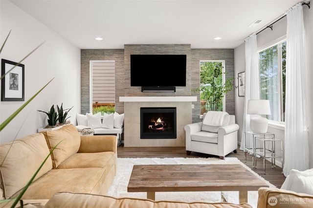 2336 NE Winlock Way, Poulsbo, WA 98370