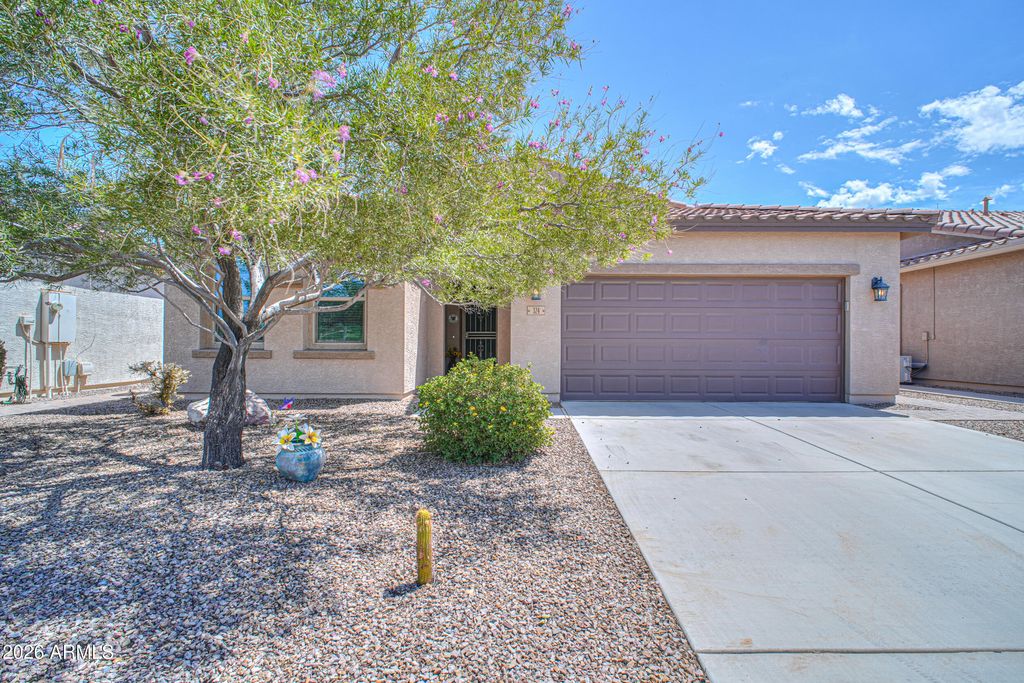 324 N MONTEREY Court, Casa Grande, AZ 85194 — exterior