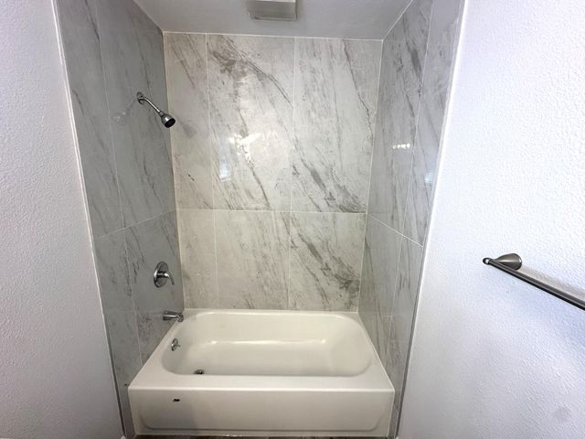 4005 35th St, Sacramento, CA 95820