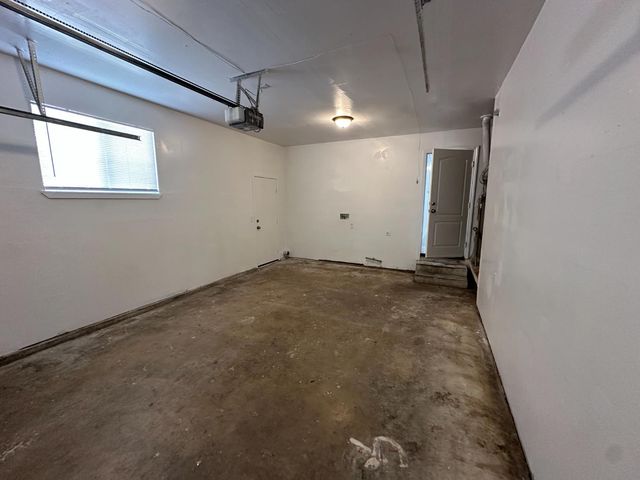 4005 35th St, Sacramento, CA 95820