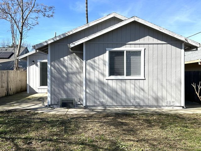 4005 35th St, Sacramento, CA 95820