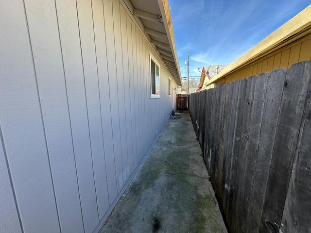 4005 35th St, Sacramento, CA 95820