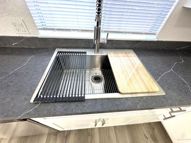 4005 35th St, Sacramento, CA 95820