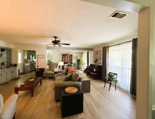 451 Pennington Street, Lovelady, TX 75851