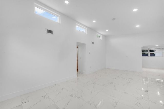 6840 SW 3rd Street, Miami, FL 33144