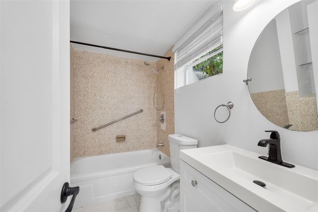 6840 SW 3rd Street, Miami, FL 33144