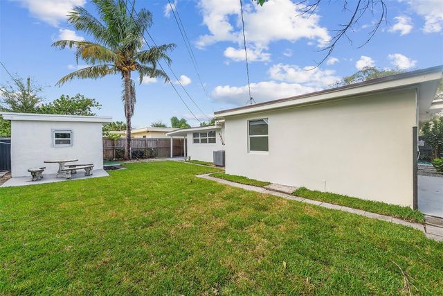 6840 SW 3rd Street, Miami, FL 33144