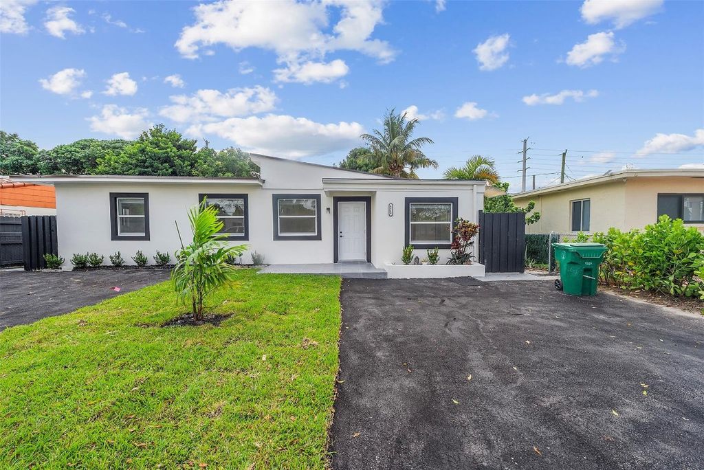 6840 SW 3rd Street, Miami, FL 33144