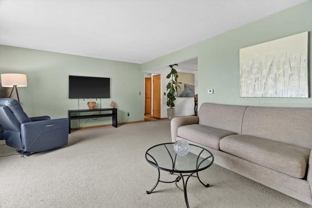 630 E Center STREET, Juneau, WI 53039