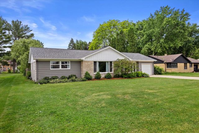 630 E Center STREET, Juneau, WI 53039