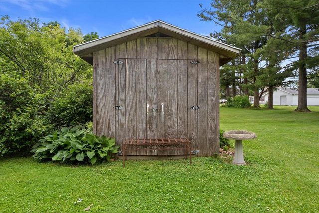 630 E Center STREET, Juneau, WI 53039