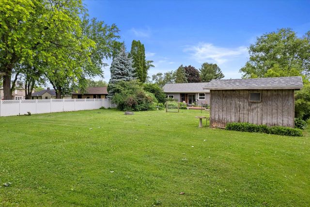 630 E Center STREET, Juneau, WI 53039