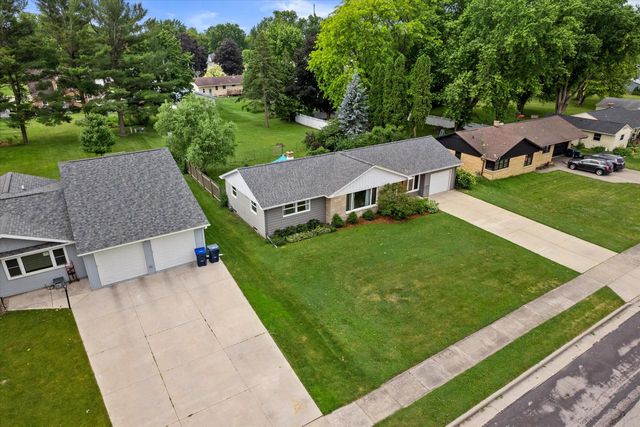 630 E Center STREET, Juneau, WI 53039