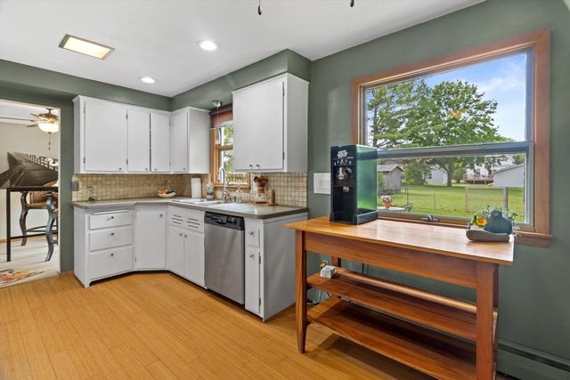 630 E Center STREET, Juneau, WI 53039