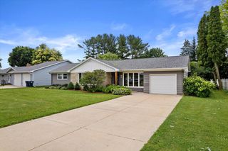 630 E Center STREET, Juneau, WI 53039