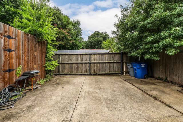 7110 Field View, Dallas, TX 75249
