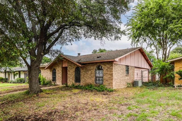 7110 Field View, Dallas, TX 75249