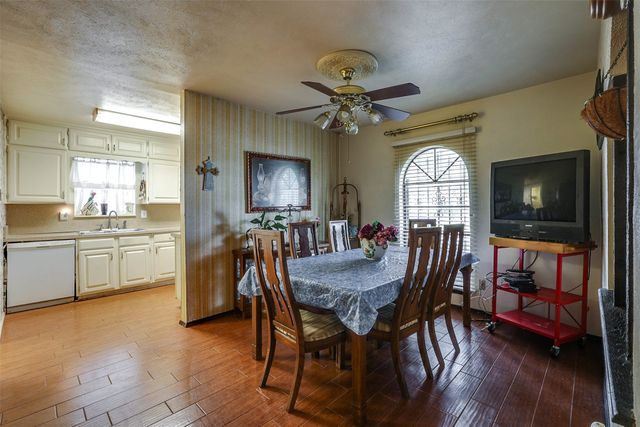 7110 Field View, Dallas, TX 75249
