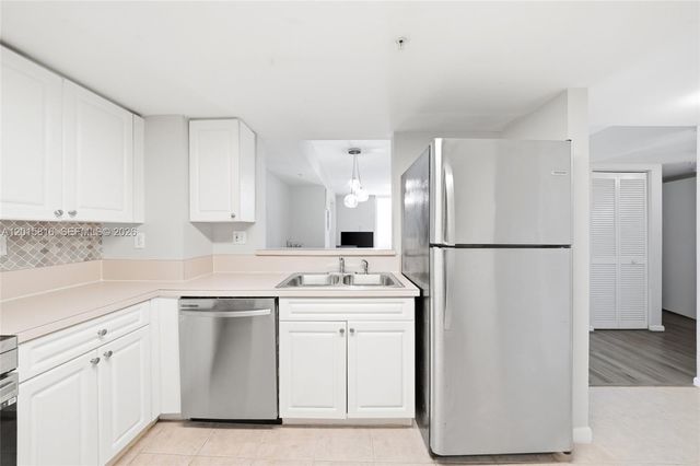 520 SE 5th Ave 2501, Fort Lauderdale, FL 33301