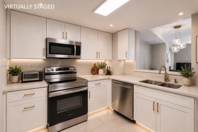 520 SE 5th Ave 2501, Fort Lauderdale, FL 33301