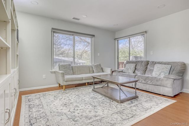13 Gladwyne Court, Spring Valley, NY 10977