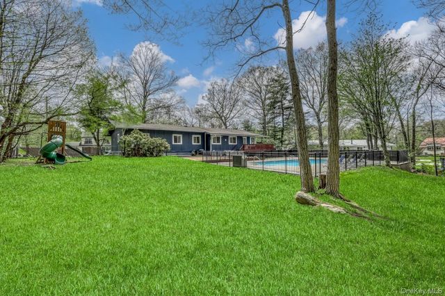 13 Gladwyne Court, Spring Valley, NY 10977