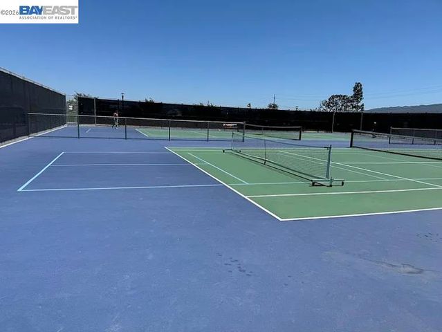 5552 Holly Bay Ave D, Dublin, CA 94568