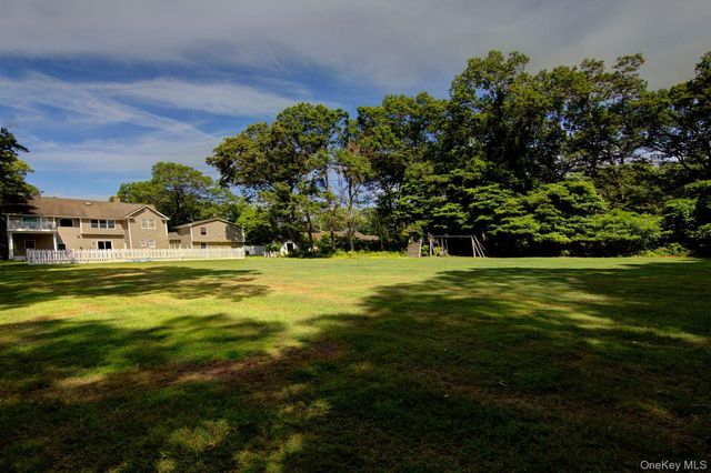 97 Chestnut Street, Mount Sinai, NY 11766